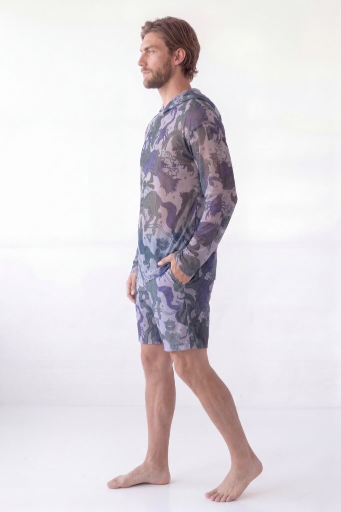 sku: 26003254 | Brand: RoDaSoleil  | Size: Small Medium Large XLarge XXLarge  | Colors: Цветной  | Бренды RoDaSoleil | Мужская коллекция Пляжная одежда | Title: Футболка ЛУННАЯ ПЫЛЬ с капюшоном