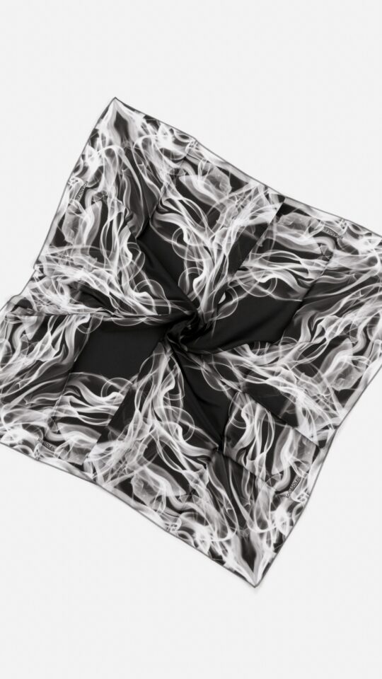 sku: ПА2472 | Brand: RoDaSoleil  | Size: 70x70  | Colors: Цветной  | Бренды RoDaSoleil | Аксессуары | Title: Платок ДЫМ