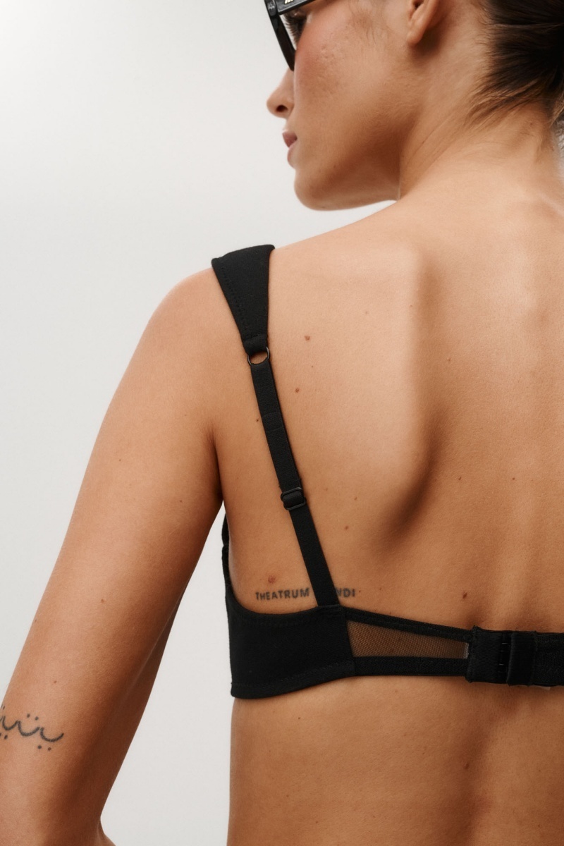 sku: 1028 | Brand: Undress Code | Size: Small Medium Large | Colors: Черный | Бренды Undress Code | Бюстгальтер Нижнее белье Мягкая чашка | Title: Бюстгальтер LUSTRE