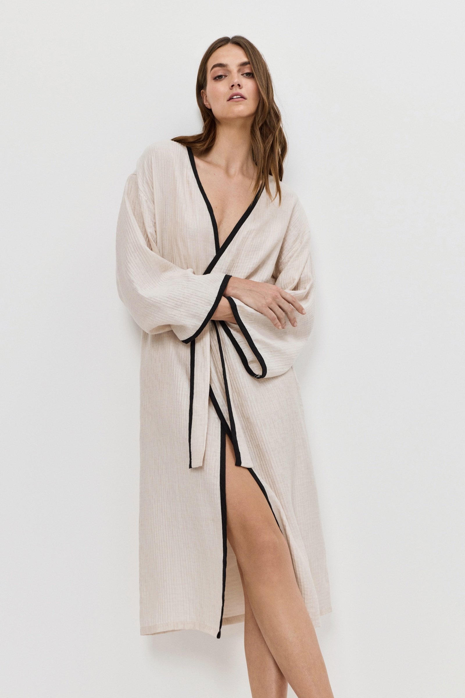 sku: HORIZON | Brand: Aruelle  | Size: XSmall Small Medium Large XLarge XXLarge  | Colors: Светло-бежевый  | Бренды Aruelle | Домашняя одежда Халаты | Пляжная одежда | Title: Халат HORIZON