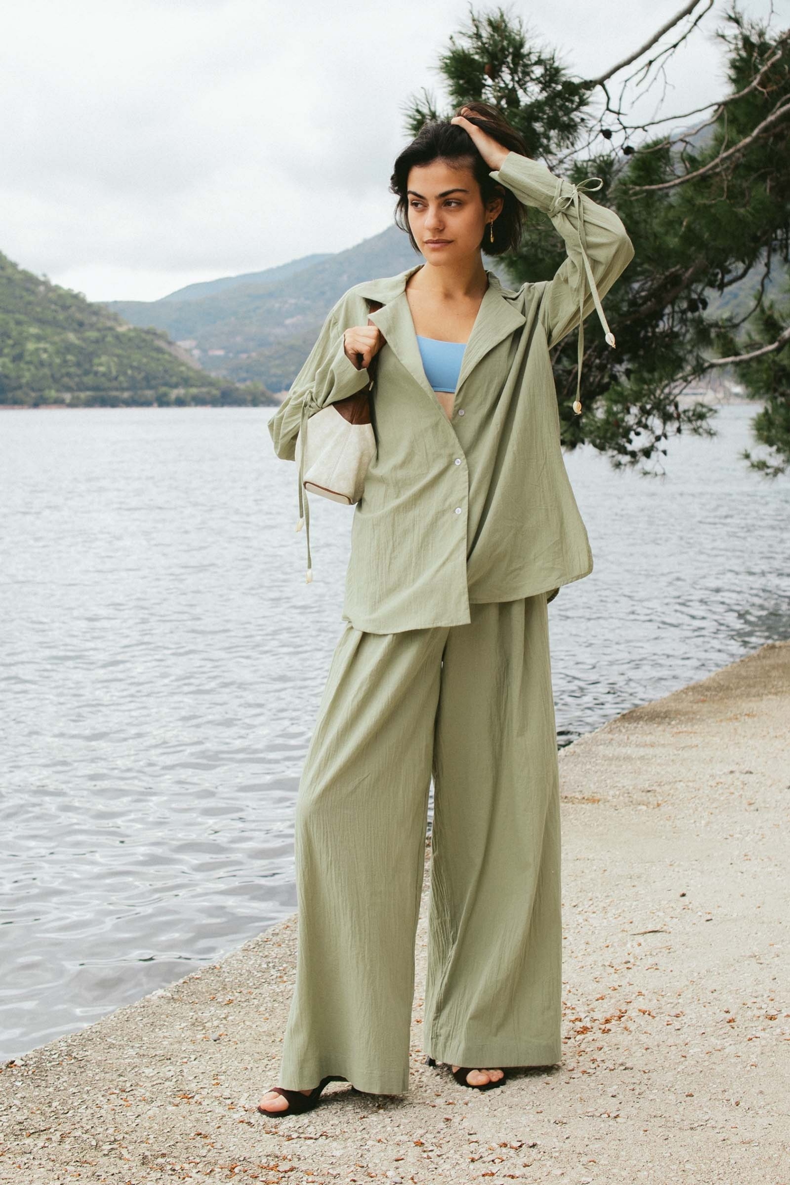 sku: MN-001 | Brand: MY NYMPH  | Size: XS/S M/L  | Colors: Хаки  | Бренды MY NYMPH | Пляжная одежда | Title: Удлиненная блузка