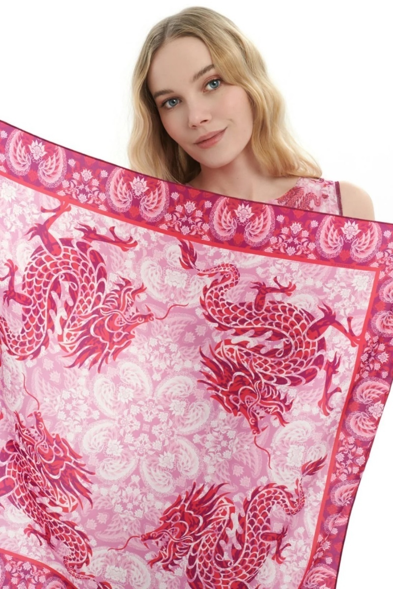 sku: ПА2470 | Brand: RoDaSoleil  | Size: 70x70  | Colors: Цветной  | Бренды RoDaSoleil | Аксессуары | Title: Платок ДРАКОНЫ