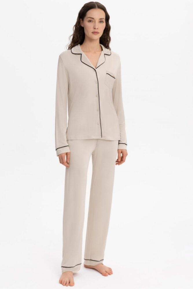 sku: W22-00SV300 | Brand: Marc Andre | Size: 38 40 42 44 46 | Colors: Бежевый | Бренды Marc&Andre | Домашняя одежда Пижамы | Title: Пижама с брюками TRUE ROMANCE