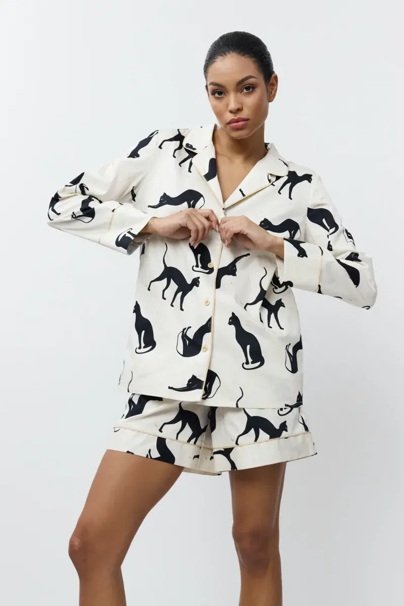 sku: NYRA | Brand: Aruelle  | Size: XSmall Small Medium Large XLarge XXLarge  | Colors: Кремовый/Черный  | Бренды Aruelle | Домашняя одежда Пижамы | Title: Пижама с шортами NYRA