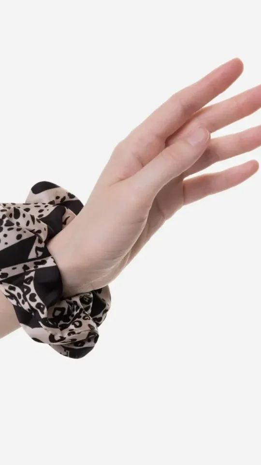 sku: РВ2526 | Brand: RoDaSoleil  | Size: Onesize  | Colors: Цветной  | Бренды RoDaSoleil | Аксессуары | Title: Резинка для волос ДИКАЯ КОШКА