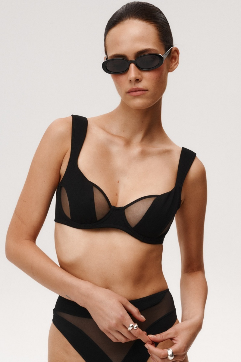 sku: 1028 | Brand: Undress Code | Size: Small Medium Large | Colors: Черный | Бренды Undress Code | Бюстгальтер Нижнее белье Мягкая чашка | Title: Бюстгальтер LUSTRE