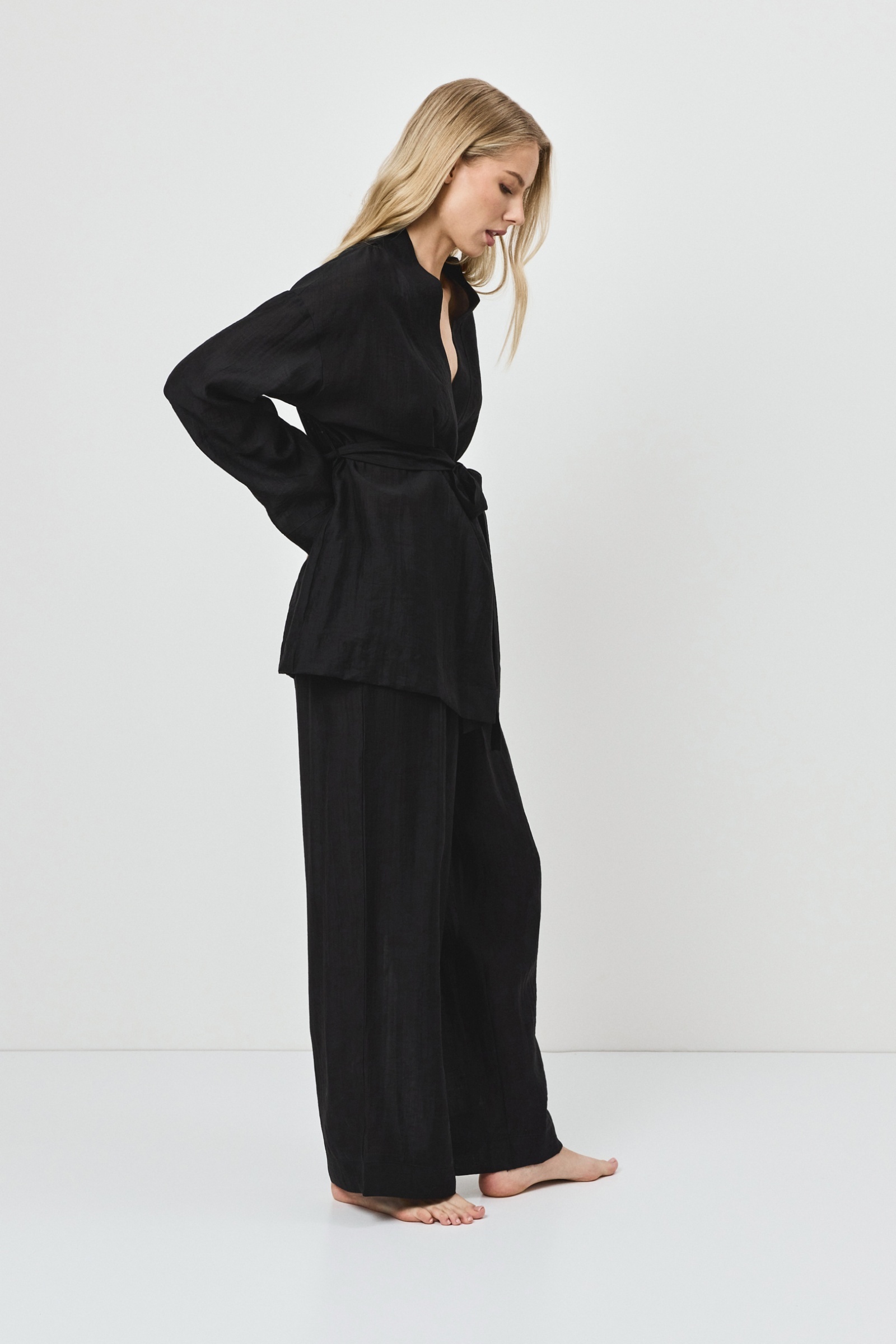 sku: NOIR | Brand: Aruelle  | Size: XSmall Small Medium Large XLarge XXLarge  | Colors: Черный  | Бренды Aruelle | Домашняя одежда Костюмы | Title: Комплект с брюками NOIR