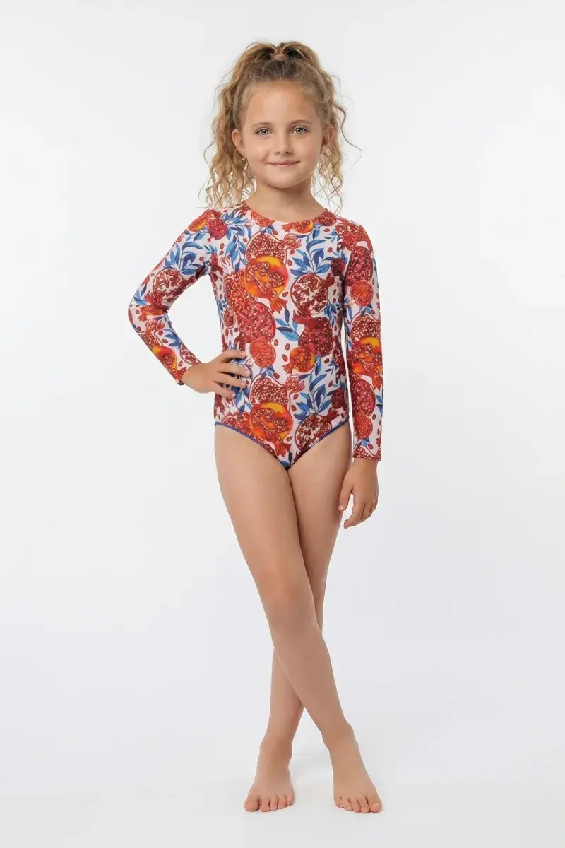 sku: 23002342 | Brand: RoDaSoleil | Size: 104 110 116 122 128 134 140 146 | Colors: Красный | Бренды RoDaSoleil | Детские купальники | Title: Слитный купальник ГРАНАТЫ КРАСНЫЕ