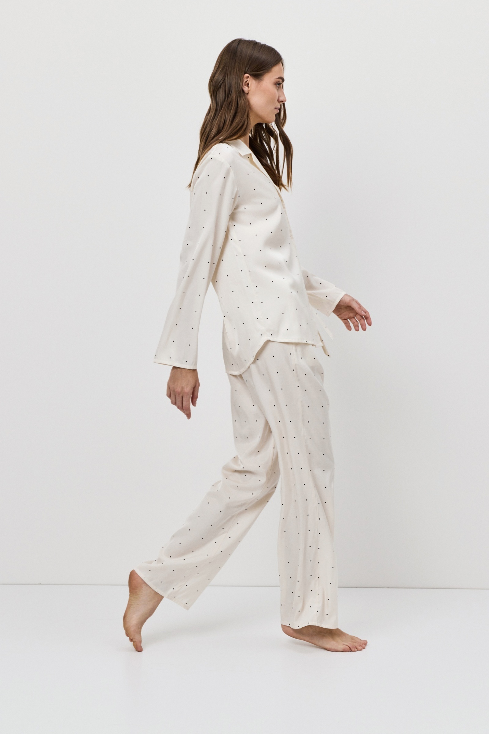 sku: ALBA | Brand: Aruelle  | Size: XSmall Small Medium Large XLarge XXLarge  | Colors: Экрю  | Бренды Aruelle | Домашняя одежда Пижамы | Title: Пижама с брюками ALBA