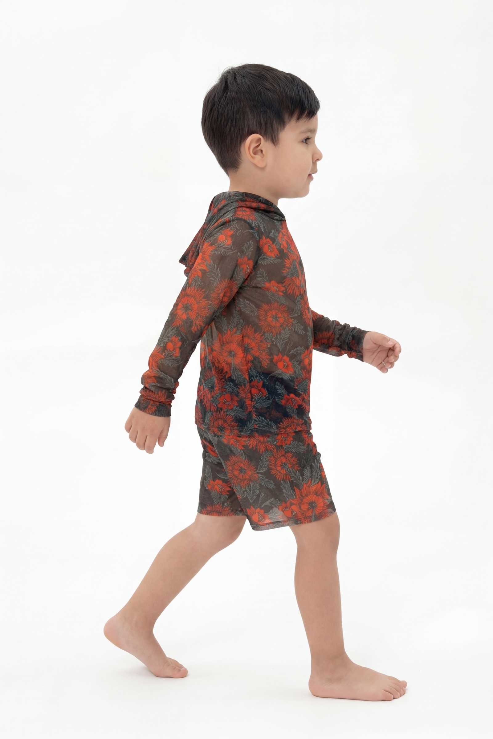 sku: 26002560 | Brand: RoDaSoleil  | Size: 104 110 116 122 128 134 140 146 152 158  | Colors: Цветной  | Бренды RoDaSoleil | Детские купальники | Title: Футболка АРКАН СОЛНЦЕ Оранжевый с капюшоном