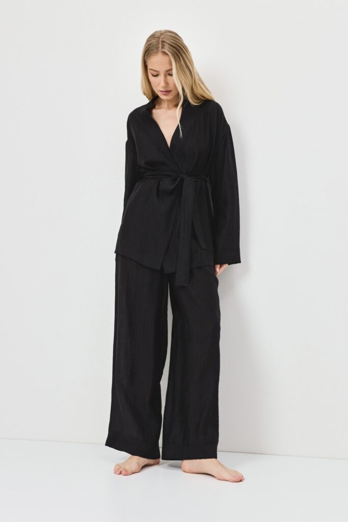 sku: NOIR | Brand: Aruelle  | Size: XSmall Small Medium Large XLarge XXLarge  | Colors: Черный  | Бренды Aruelle | Домашняя одежда Костюмы | Title: Комплект с брюками NOIR