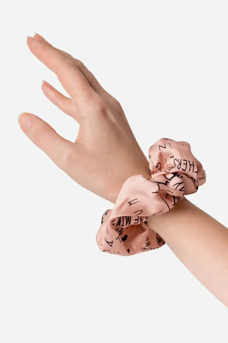 sku: РВ2431 | Brand: RoDaSoleil  | Size: Onesize  | Colors: Цветной  | Бренды RoDaSoleil | Аксессуары | Title: Резинка для волос ТАТУ БОДИ-АРТ