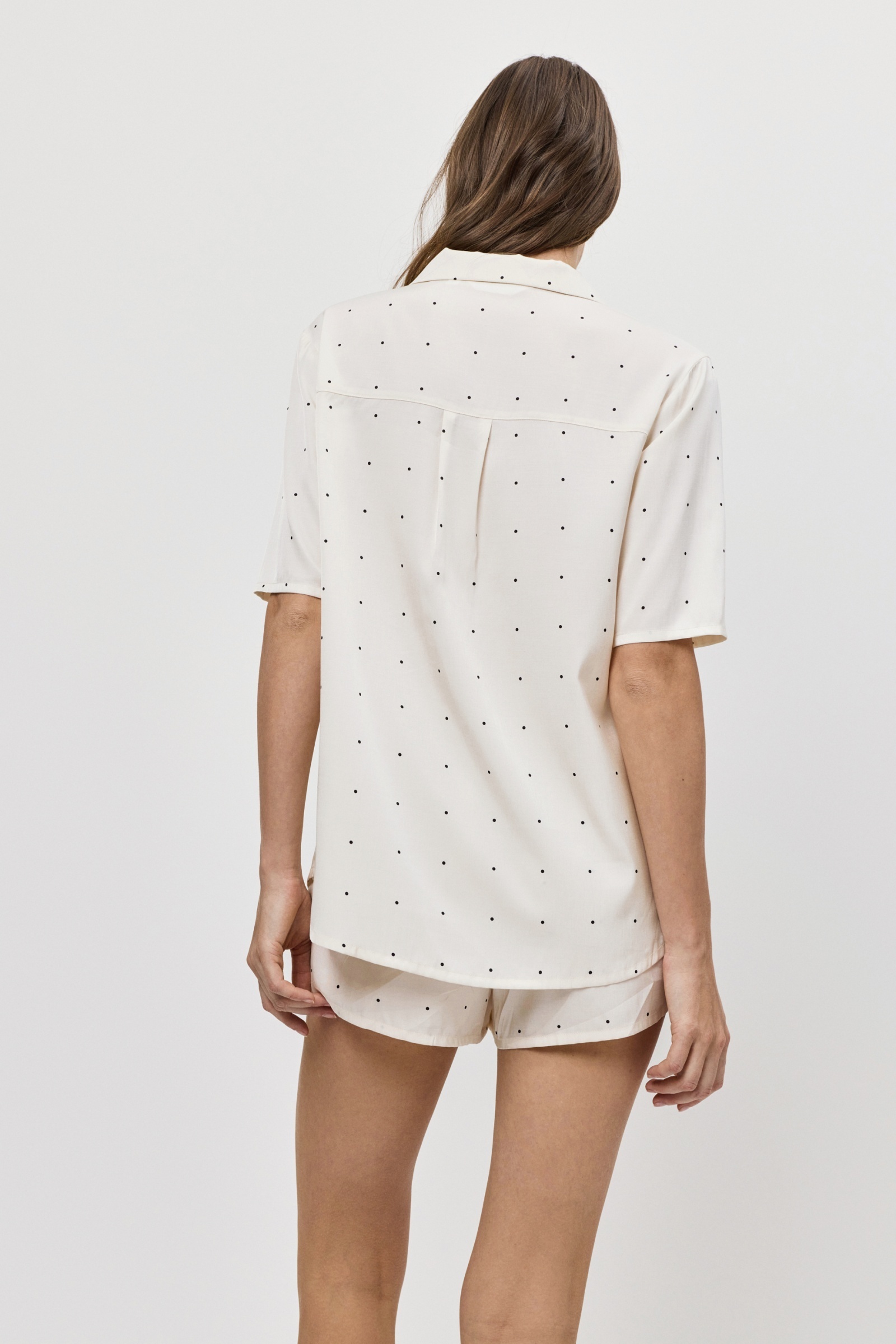 sku: ALBA | Brand: Aruelle  | Size: XSmall Small Medium Large XLarge XXLarge  | Colors: Экрю  | Бренды Aruelle | Домашняя одежда Пижамы | Title: Пижама с шортами ALBA