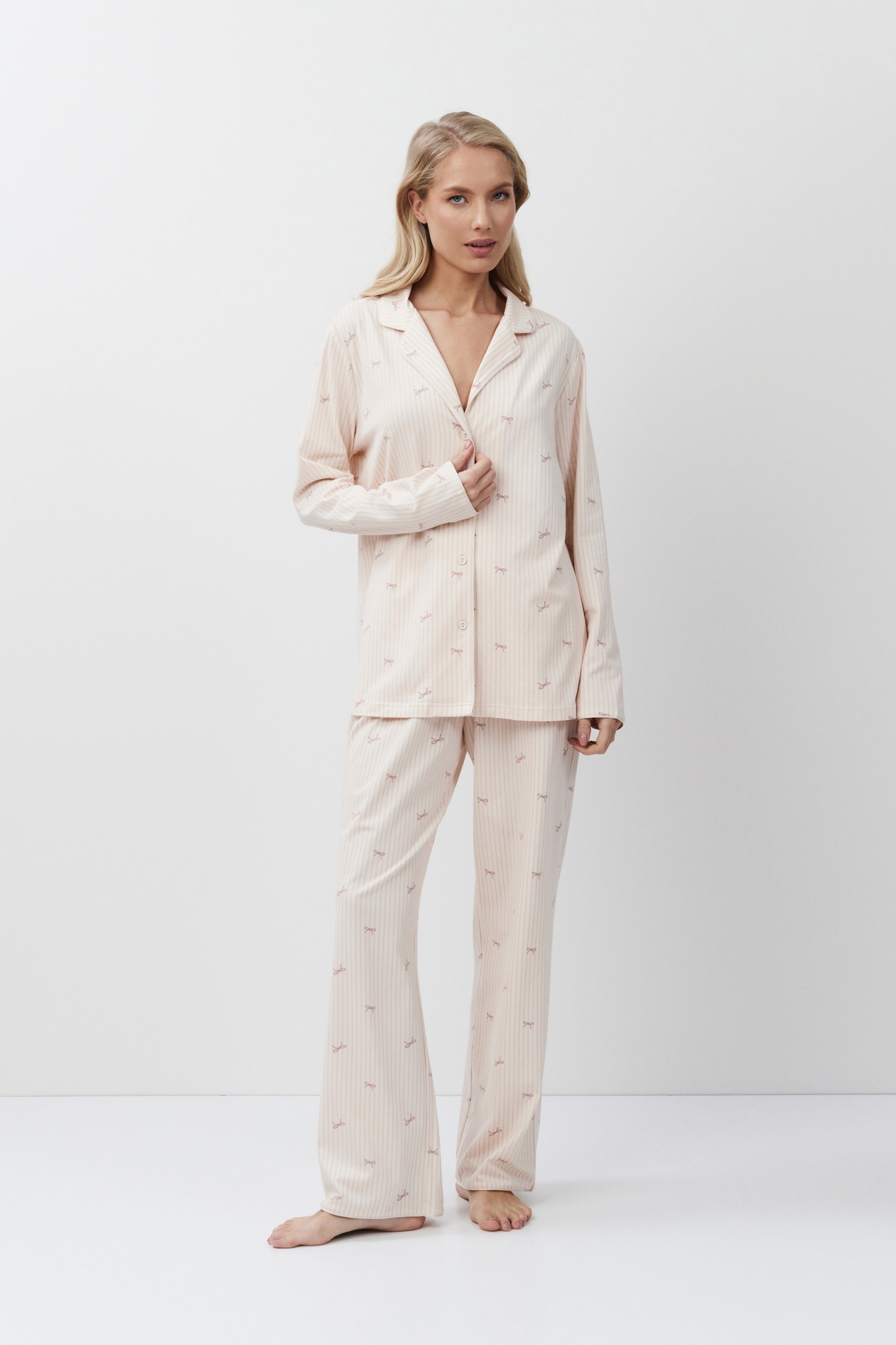 sku: YVETTE | Brand: Aruelle  | Size: XSmall Small Medium Large XLarge XXLarge  | Colors: Персиковый  | Бренды Aruelle | Домашняя одежда Пижамы | Title: Пижама с брюками YVETTE