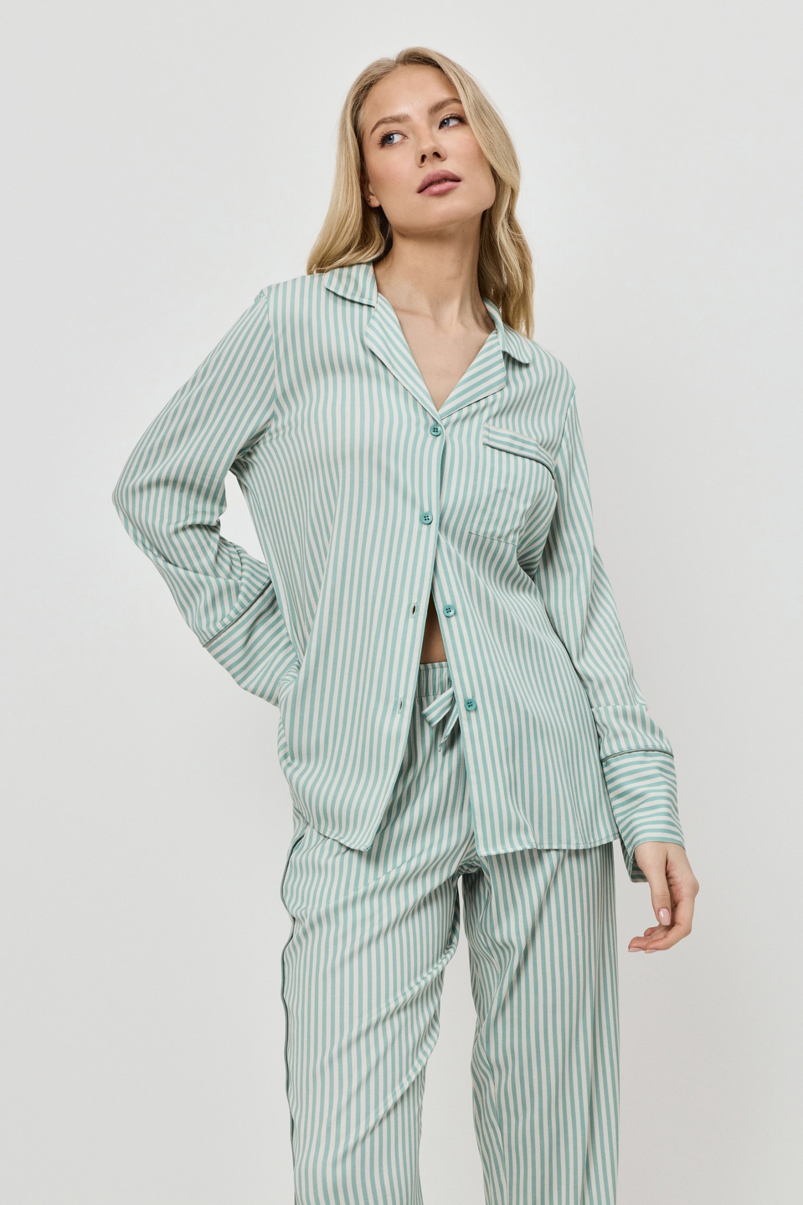 sku: MOSS | Brand: Aruelle | Size: XSmall Small Medium Large XLarge XXLarge | Colors: Оливковый | Бренды Aruelle | Домашняя одежда Пижамы | Title: Пижама с брюками MOSS