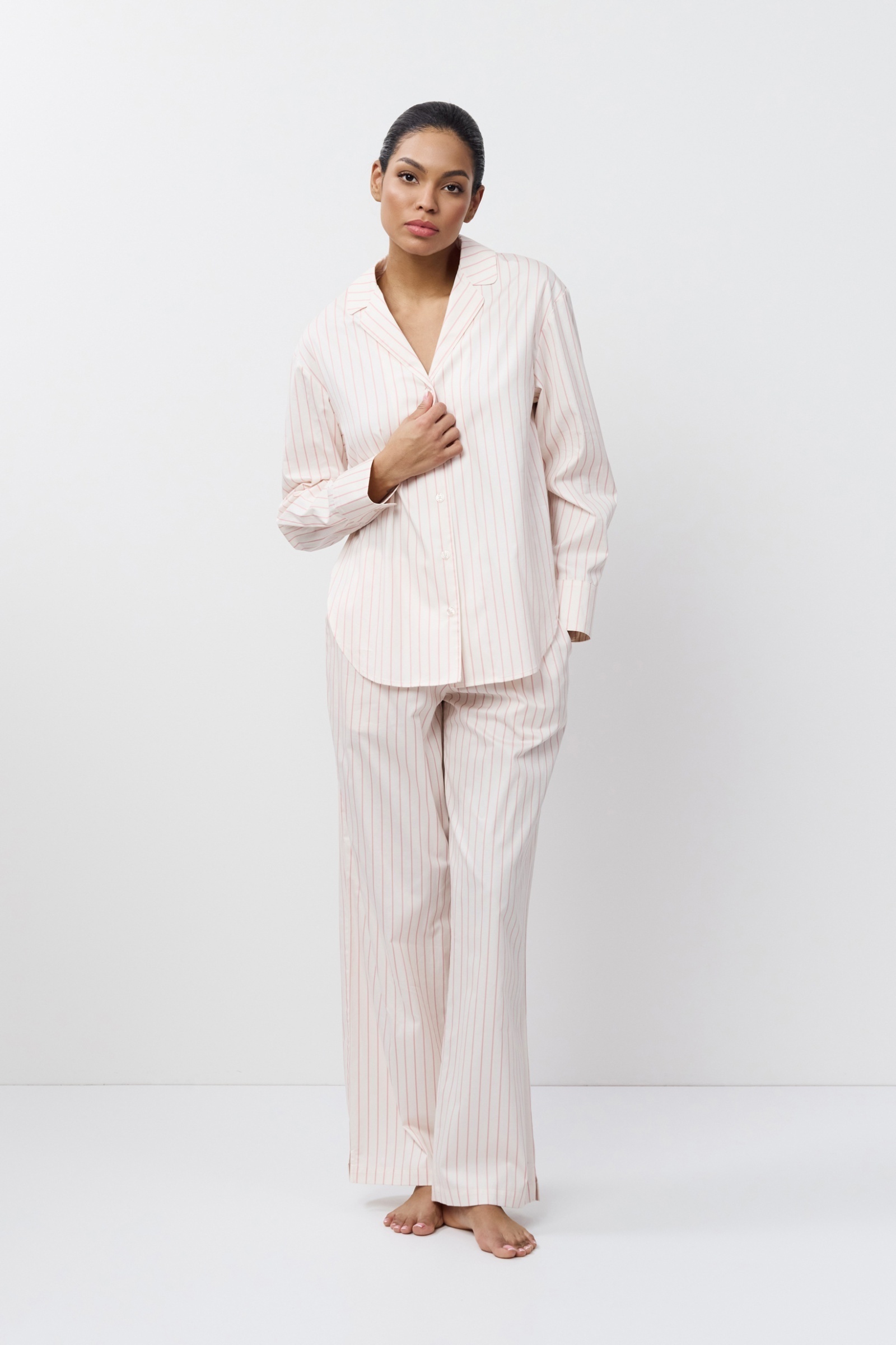 sku: ZEPHYR | Brand: Aruelle  | Size: XSmall Small Medium Large XLarge XXLarge  | Colors: Кремовый/Розовый  | Бренды Aruelle | Домашняя одежда Пижамы | Title: Пижама с брюками ZEPHYR