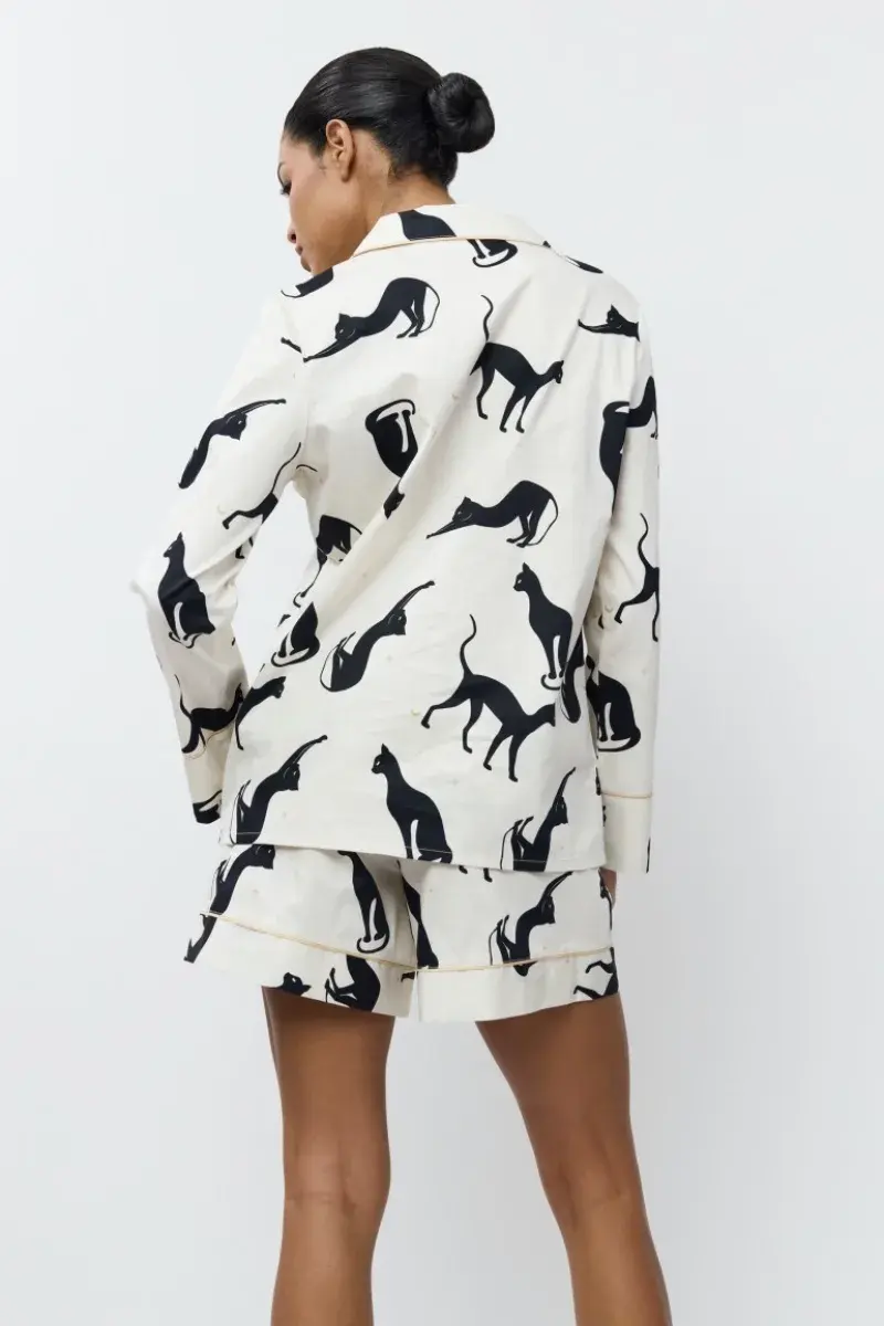 sku: NYRA | Brand: Aruelle  | Size: XSmall Small Medium Large XLarge XXLarge  | Colors: Кремовый/Черный  | Бренды Aruelle | Домашняя одежда Пижамы | Title: Пижама с шортами NYRA