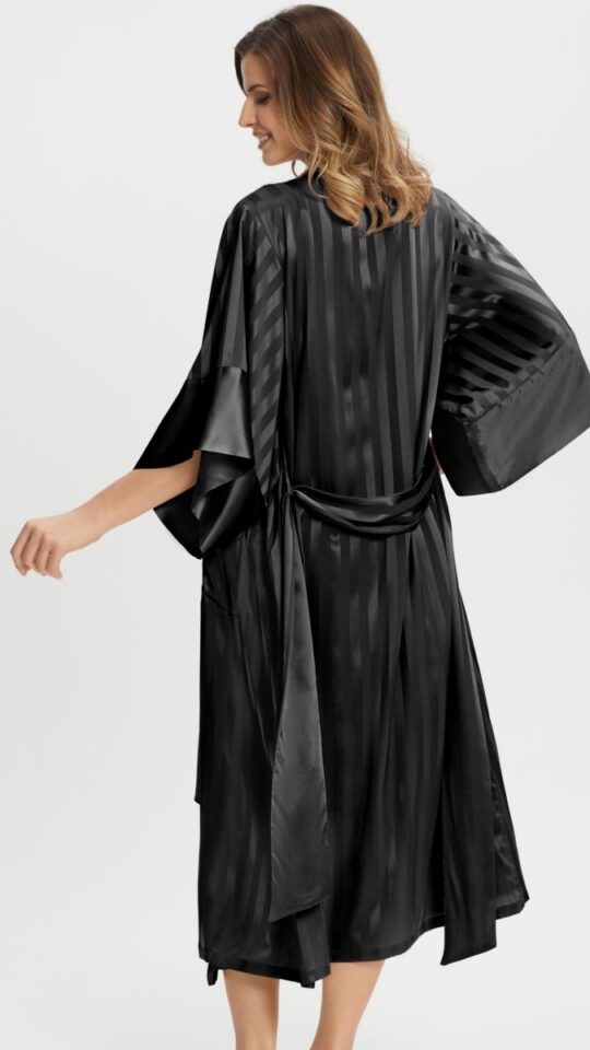 sku: W22-00SS101-L | Brand: Marc Andre  | Size: 36 38 40 42 44 46  | Colors: Черный  | Бренды Marc&Andre | Домашняя одежда Халаты | Title: Халат SILK STORY