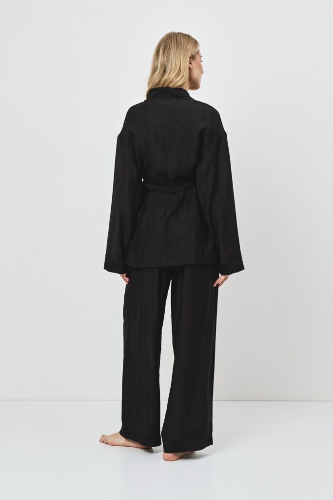 sku: NOIR | Brand: Aruelle  | Size: XSmall Small Medium Large XLarge XXLarge  | Colors: Черный  | Бренды Aruelle | Домашняя одежда Костюмы | Title: Комплект с брюками NOIR