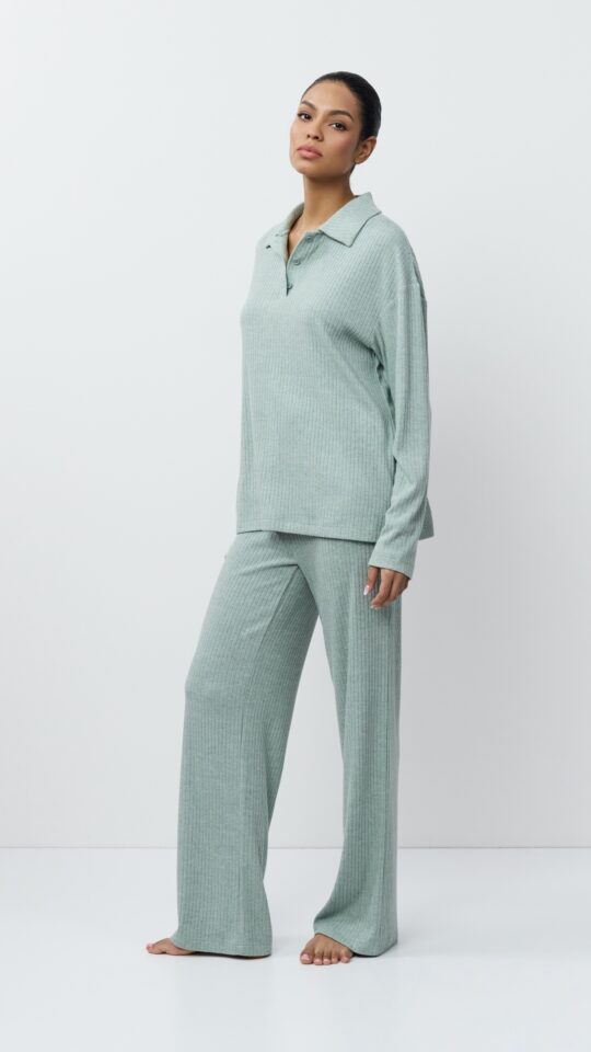 sku: SAIGE SET | Brand: Aruelle  | Size: XSmall Small Medium Large XLarge XXLarge  | Colors: Оливковый  | Бренды Aruelle | Домашняя одежда Костюмы | Title: Комплект с брюками SAIGE SET