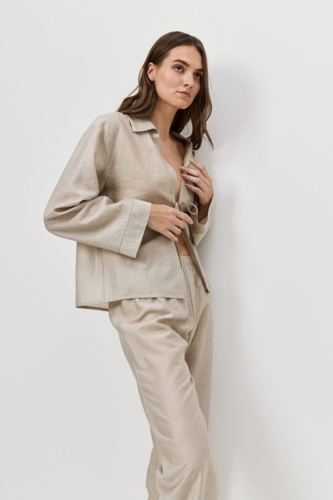 sku: BREEZE | Brand: Aruelle  | Size: XSmall Small Medium Large XLarge XXLarge  | Colors: Бежево/Серый  | Бренды Aruelle | Домашняя одежда Костюмы | Title: Комплект с брюками BREEZE