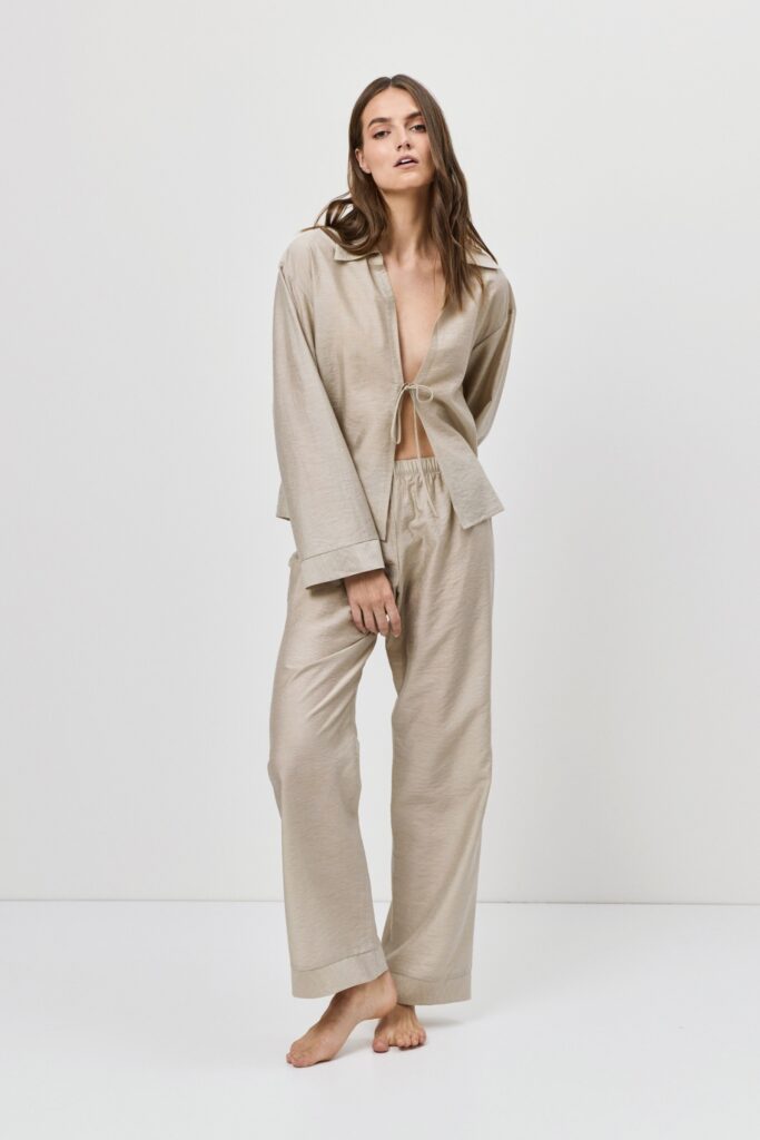 sku: BREEZE | Brand: Aruelle  | Size: XSmall Small Medium Large XLarge XXLarge  | Colors: Бежево/Серый  | Бренды Aruelle | Домашняя одежда Костюмы | Title: Комплект с брюками BREEZE