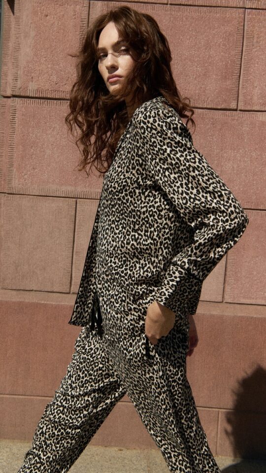 sku: LEONA | Brand: Aruelle  | Size: XSmall Small Medium Large XLarge XXLarge  | Colors: Леопард  | Бренды Aruelle | Домашняя одежда Пижамы | Title: Пижама с брюками LEONA