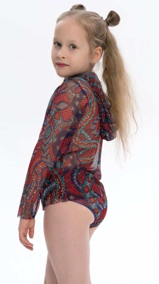 sku: 25002574 | Brand: RoDaSoleil  | Size: 104 110 116 122 128 134 140 146 152 158  | Colors: Цветной  | Бренды RoDaSoleil | Детские купальники | Title: Футболка ЗМЕИ МОЗАИКА с капюшоном
