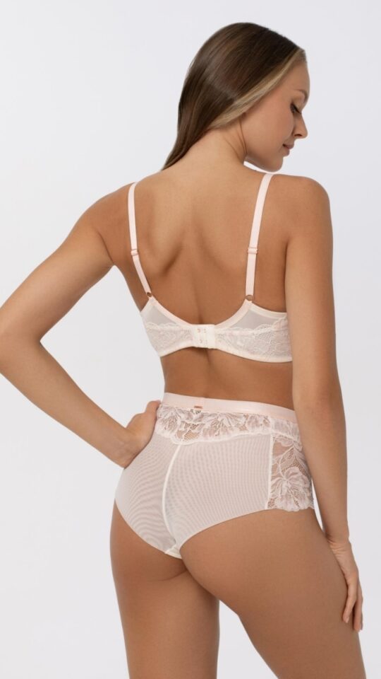 sku: S25-0296-W3-BZO-LZ | Brand: Marc Andre  | Size: 36 38 40 42 44 46  | Colors: Айвори  | Бренды Marc&Andre | Трусы Нижнее белье Бразильяна | Title: Бразильяна DEVOTION