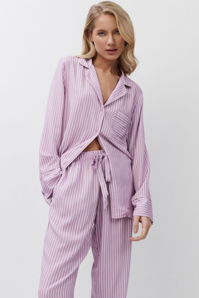 sku: MARGARETH | Brand: Aruelle  | Size: XSmall Small Medium Large XLarge XXLarge  | Colors: Лаванда  | Бренды Aruelle | Домашняя одежда Пижамы | Title: Пижама с брюками MARGARETH