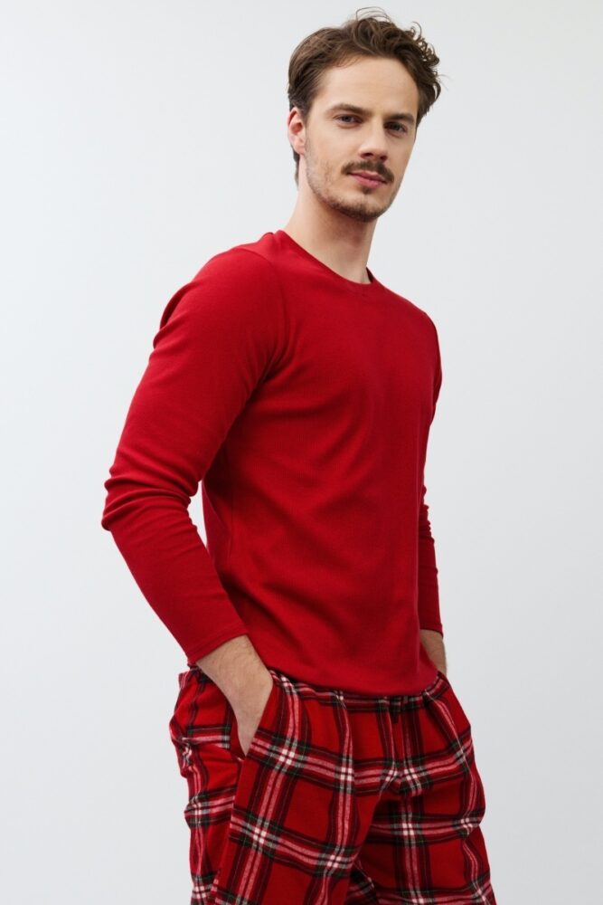 sku: BENSON | Brand: Aruelle  | Size: Small Medium Large XLarge XXLarge  | Colors: Красный  | Бренды Aruelle | Мужская коллекция Пижамы | Title: Пижама с брюками BENSON