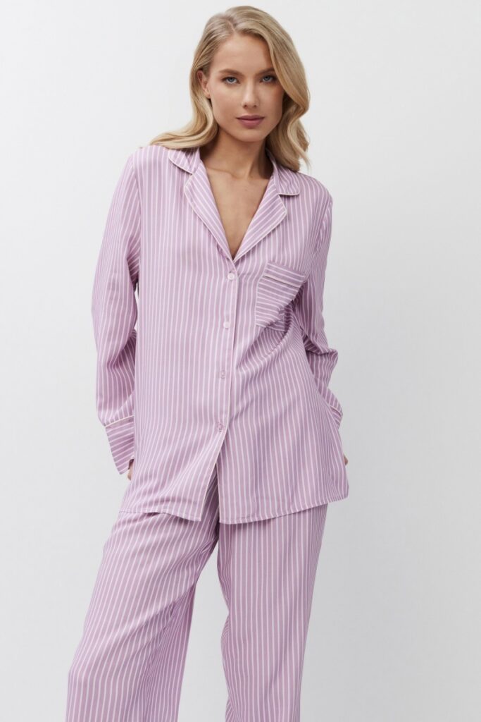 sku: MARGARETH | Brand: Aruelle  | Size: XSmall Small Medium Large XLarge XXLarge  | Colors: Лаванда  | Бренды Aruelle | Домашняя одежда Пижамы | Title: Пижама с брюками MARGARETH