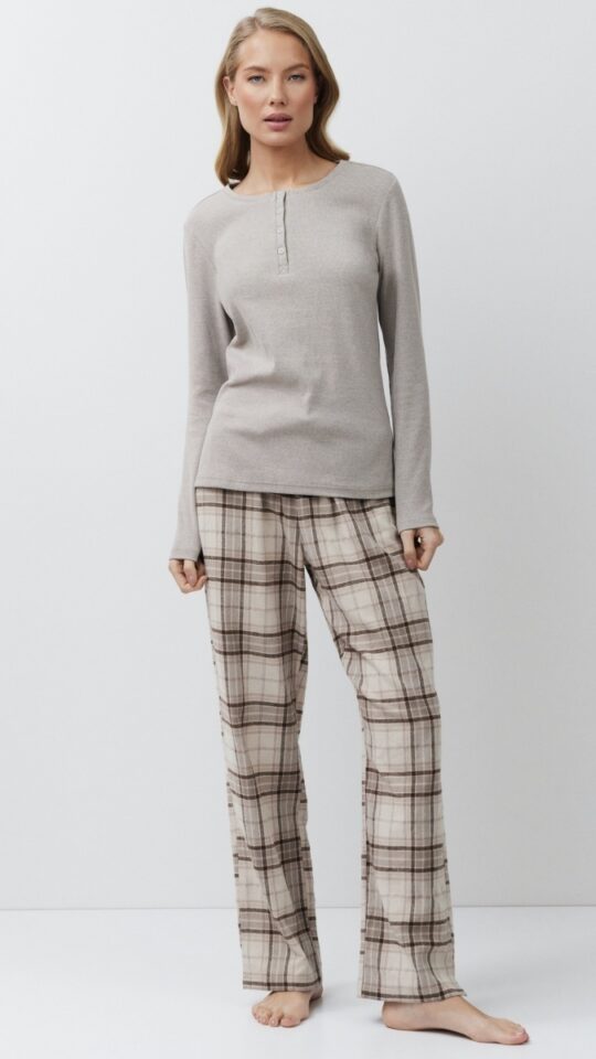 sku: MARTINA | Brand: Aruelle  | Size: XSmall Small Medium Large XLarge XXLarge  | Colors: Бежевый  | Бренды Aruelle | Домашняя одежда Пижамы | Title: Пижама с брюками MARTINA