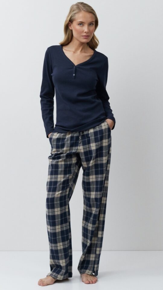 sku: LUCIE | Brand: Aruelle  | Size: XSmall Small Medium Large XLarge XXLarge  | Colors: Синий/Бежевый  | Бренды Aruelle | Домашняя одежда Пижамы | Title: Пижама с брюками LUCIE