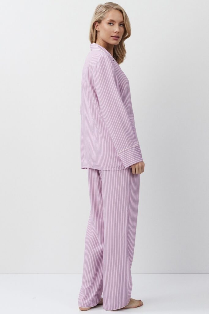 sku: MARGARETH | Brand: Aruelle  | Size: XSmall Small Medium Large XLarge XXLarge  | Colors: Лаванда  | Бренды Aruelle | Домашняя одежда Пижамы | Title: Пижама с брюками MARGARETH