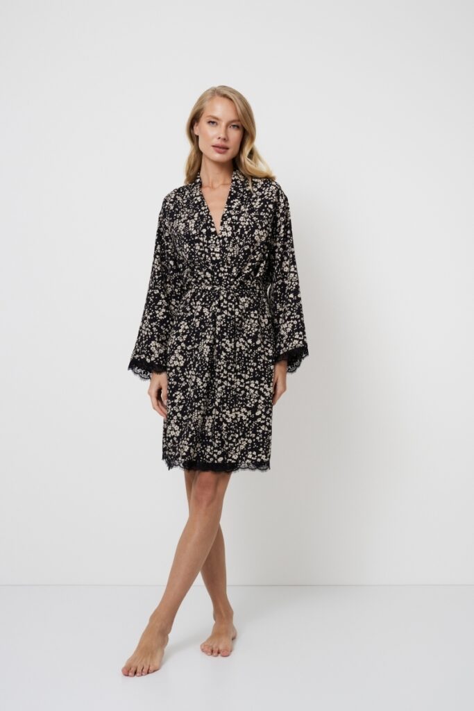 sku: ELI | Brand: Aruelle  | Size: XSmall Small Medium Large XLarge XXLarge  | Colors: Черный  | Бренды Aruelle | Домашняя одежда Халаты | Title: Халат ELI