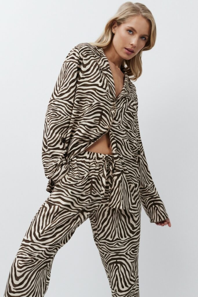 sku: ELISE | Brand: Aruelle  | Size: XSmall Small Medium Large XLarge XXLarge  | Colors: Бежевый/Капучино  | Бренды Aruelle | Домашняя одежда Пижамы | Title: Пижама с брюками ELISE