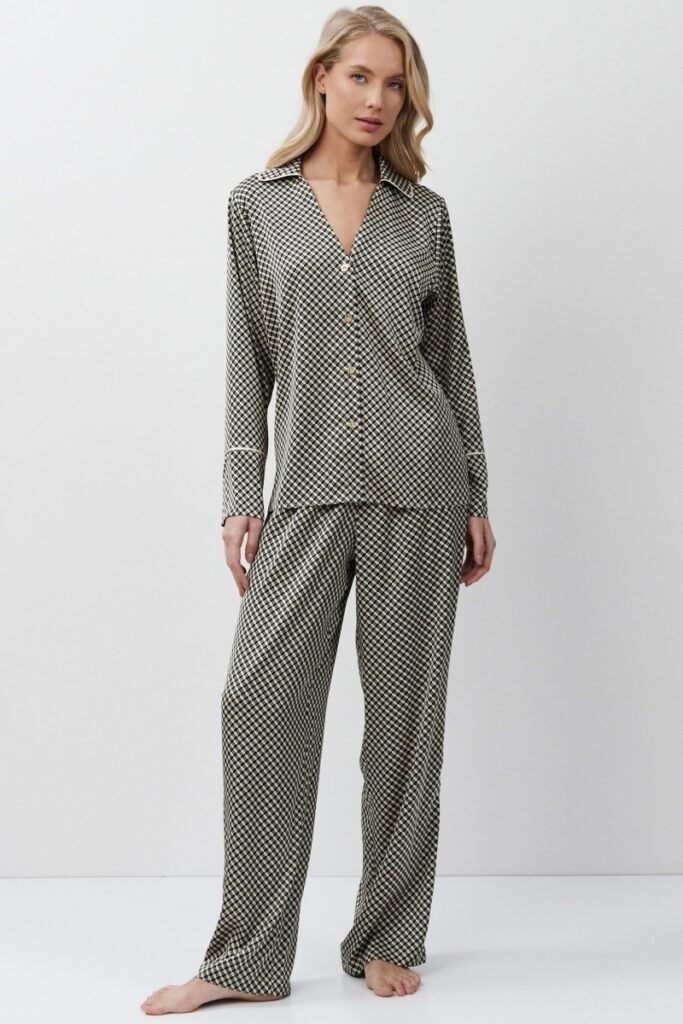sku: ROMIE | Brand: Aruelle  | Size: XSmall Small Medium Large XLarge XXLarge  | Colors: Черный/Бежевый  | Бренды Aruelle | Домашняя одежда Пижамы | Title: Пижама с брюками ROMIE