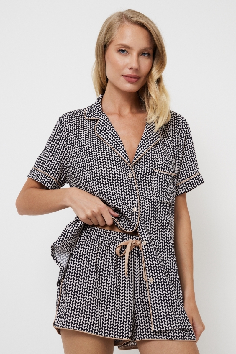 sku: ISOLDA | Brand: Aruelle | Size: XSmall Small Medium Large XLarge XXLarge | Colors: Графит | Бренды Aruelle | Домашняя одежда Пижамы | Title: Пижама с шортами ISOLDA