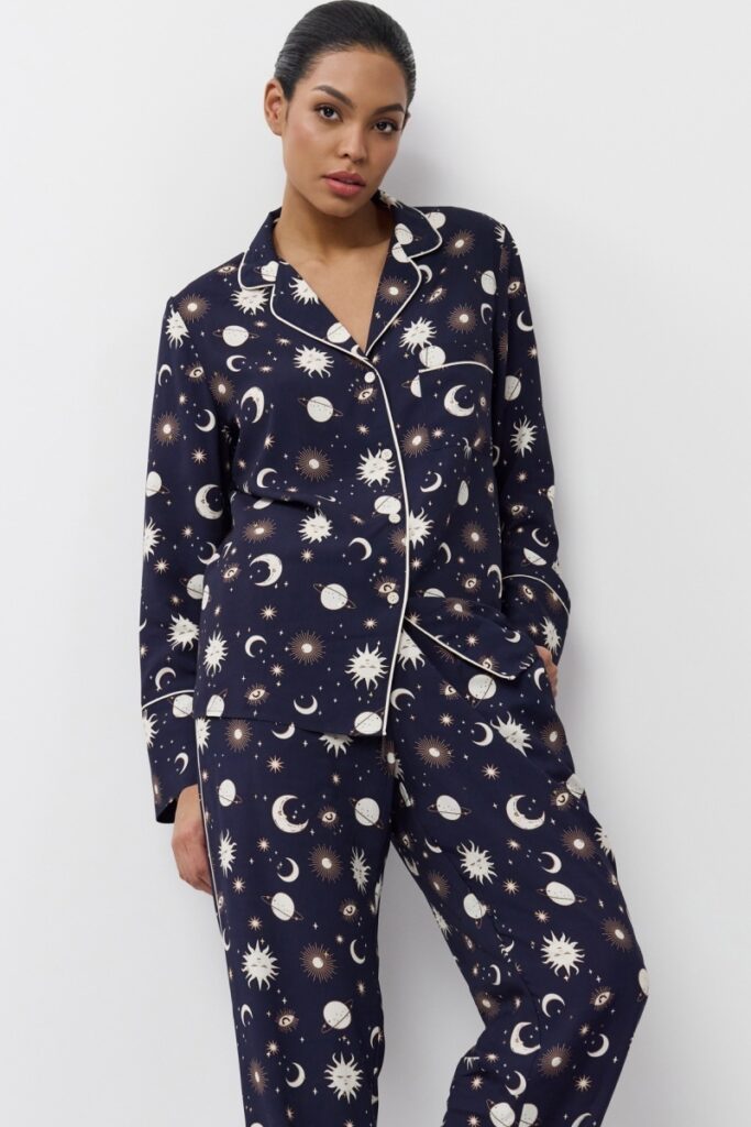 sku: VENUS | Brand: Aruelle  | Size: XSmall Small Medium Large XLarge  | Colors: Синий/Кремовый  | Бренды Aruelle | Домашняя одежда Пижамы | Title: Пижама с  брюками VENUS