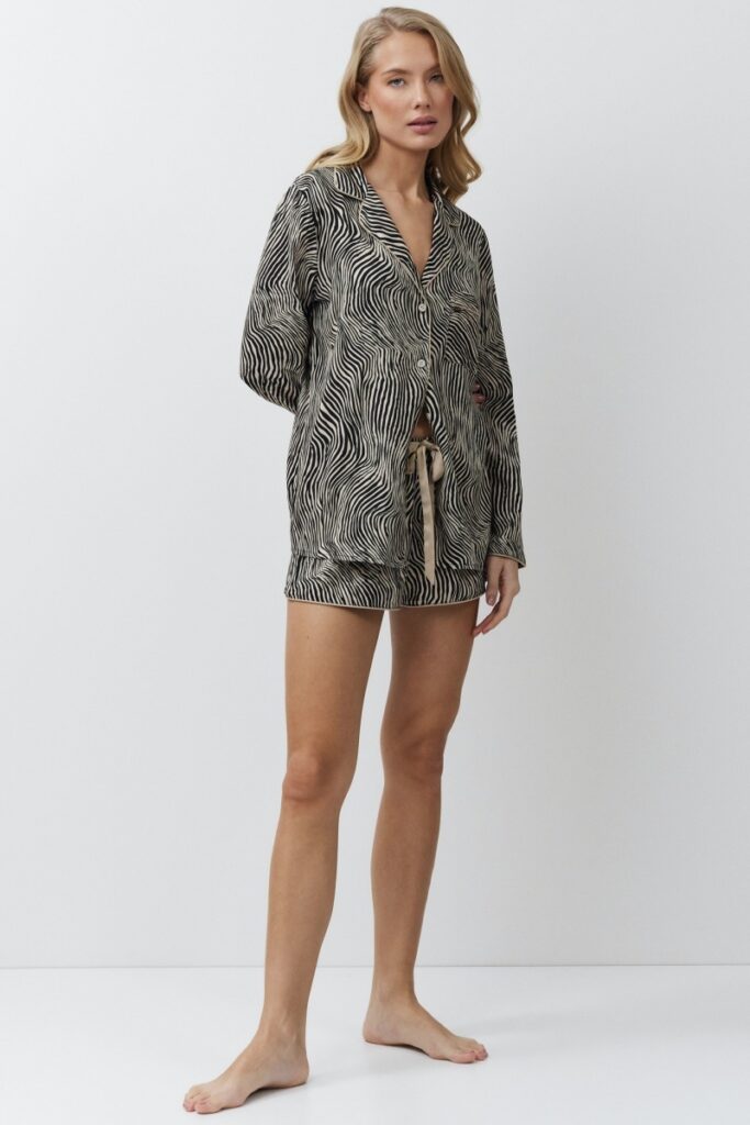 sku: LINNA | Brand: Aruelle  | Size: XSmall Small Medium Large XLarge XXLarge  | Colors: Черный/Мокка  | Бренды Aruelle | Домашняя одежда Пижамы | Title: Пижама с шортами LINNA