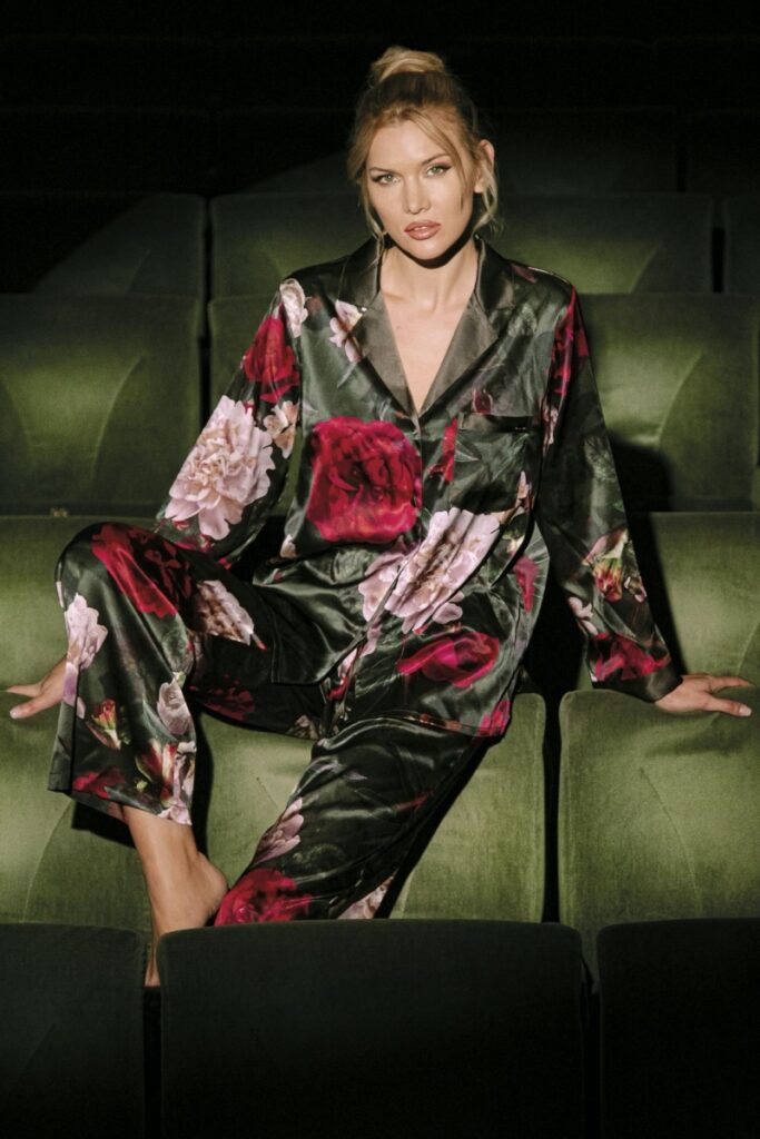 sku: W23-00SS210 | Brand: Marc Andre  | Size: 36 38 40 42 44  | Colors: Оливковый  | Бренды Marc&Andre | Домашняя одежда Брюки | Title: Брюки PETAL BEAUTY