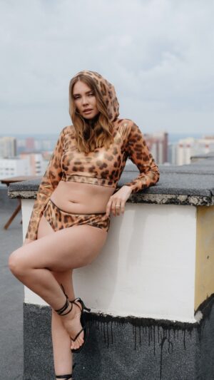 sku: 23269991 | Brand: Roda Soleil  | Size: XSmall Small Medium Large XLarge  | Colors: Леопард  | Бренды RoDa Soleil | Купальники Раздельные | Title: Бомбер ЛЕОПАРД ламинация