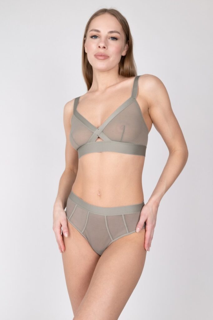 sku: 64075 | Brand: Rose&Petal  | Size: XSmall Small Medium Large XLarge  | Colors: Золотистый Загар Серо-зеленый Серо-коричневый Черный  | Бренды Rose&Petal | Трусы Нижнее белье Бразильяна | Title: Бразильяна TULLE GRAPHIQUE