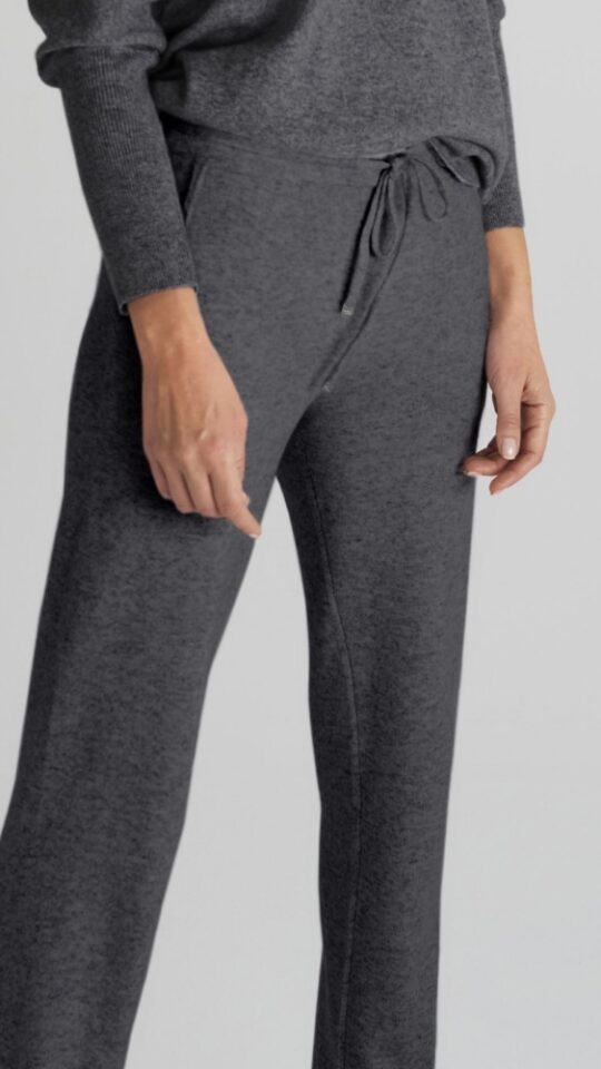 sku: W22-00CH0510 | Brand: Marc Andre  | Size: 36 38 40 42 44 46  | Colors: Серый  | Бренды Marc&Andre | Кашемир Брюки | Title: Брюки ENTWINED