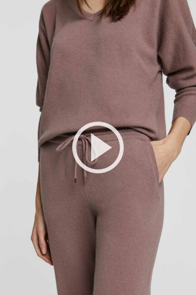 sku: W22-00CH0410 | Brand: Marc Andre  | Size: 36 38 40 42 44 46  | Colors: Коричневый  | Бренды Marc&Andre | Кашемир Брюки | Title: Брюки ENTWINED