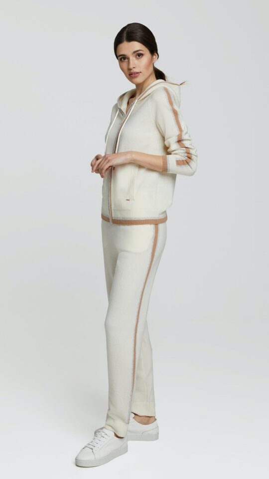 sku: W23-00CH0214 | Brand: Marc Andre  | Size: 36 38 40 42 44 46  | Colors: Белый  | Бренды Marc&Andre | Кашемир Джемперы | Title: Джемпер TINDED AVENUES