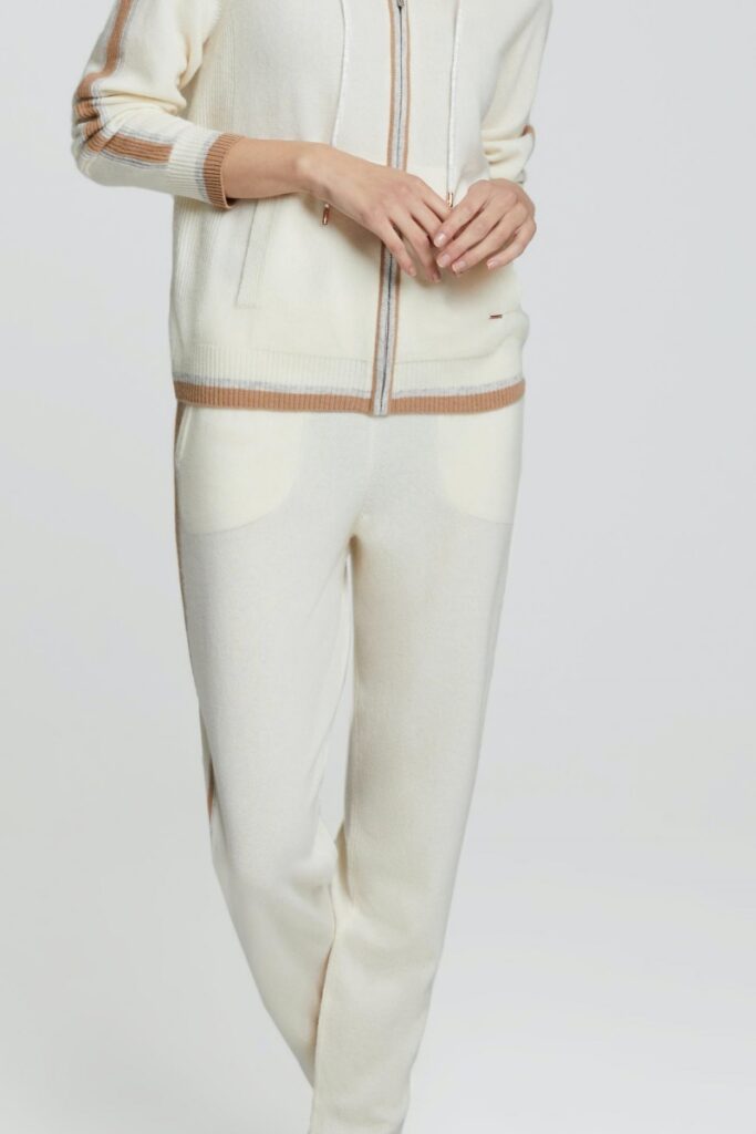 sku: W23-00CH0210 | Brand: Marc Andre  | Size: 36 38 40 42 44 46  | Colors: Белый  | Бренды Marc&Andre | Кашемир Брюки | Title: Брюки TINDED AVENUES