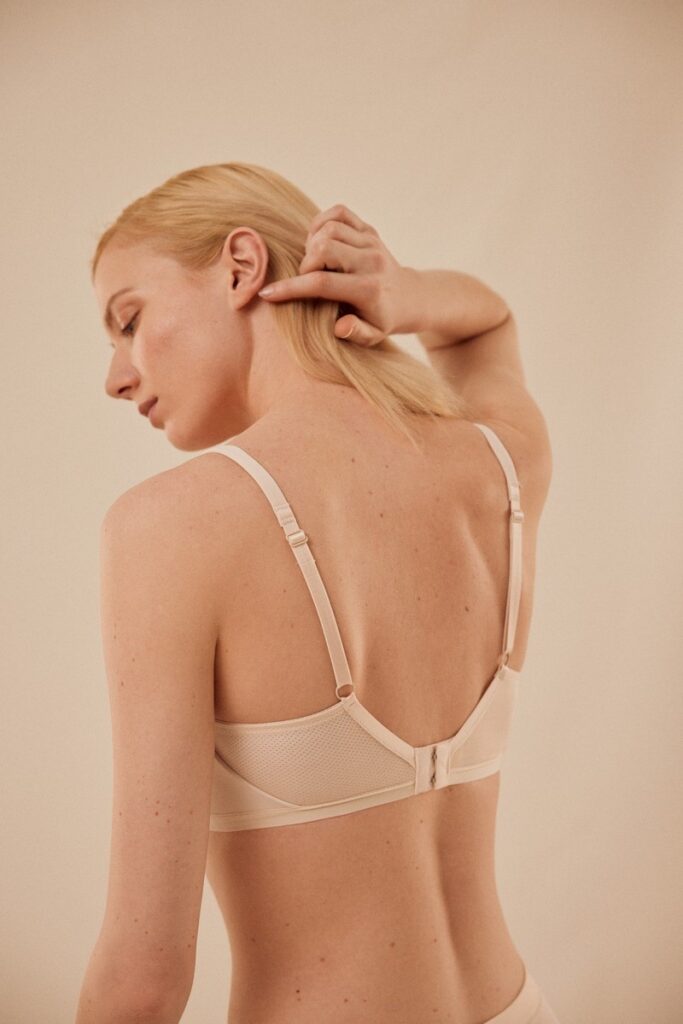 sku: 10118 | Brand: Ysabel Mora  | Size: 100 B 85 B 85 C 90 B 90 C 95 B 95 C  | Colors: Ваниль Карамель Телесный  | Бренды Ysabel Mora | Бюстгальтер Нижнее белье Бескаркасный | Title: Бюстгальтер BASIC COLLECTION