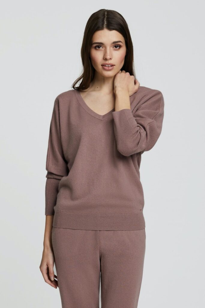 sku: W22-00CH0410 | Brand: Marc Andre  | Size: 36 38 40 42 44 46  | Colors: Коричневый  | Бренды Marc&Andre | Кашемир Брюки | Title: Брюки ENTWINED